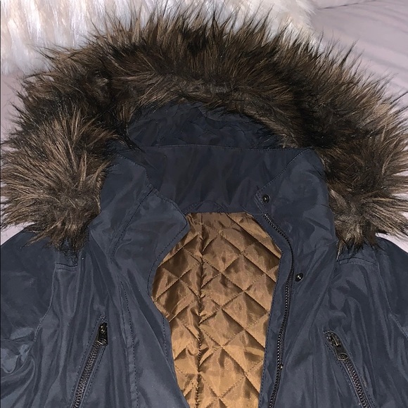 Abercrombie Women 2 in 1 Faux Fur Parka and vest - Picture 2 of 2